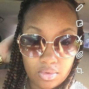 Meet your Posher, Jasmine